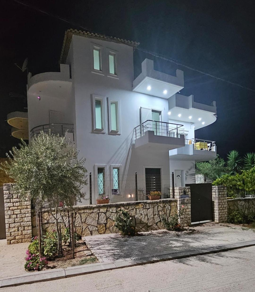 Blue Mare Apartments Саранда Экстерьер фото